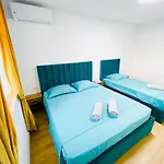 Appartement 2, *