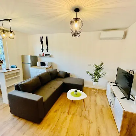 2, Apartament *